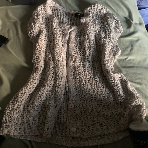 Sweaters - thrifted knitted sweater